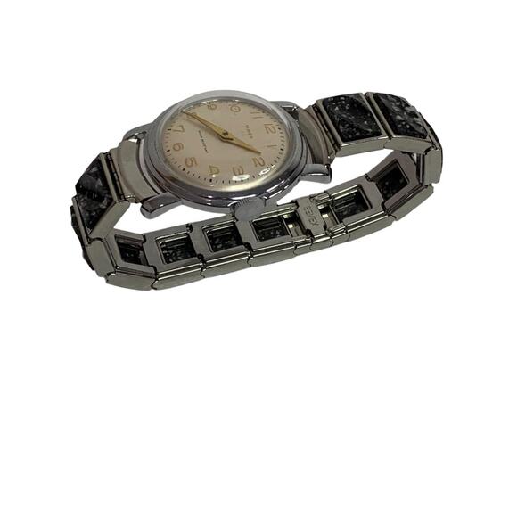 Vintage Timex Mens Wristwatch Shock Resistant Analog Manual main image 2